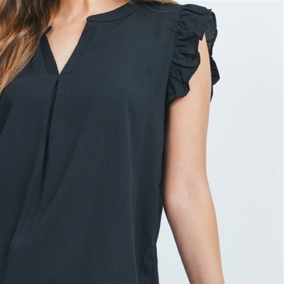 🖤𝘙𝘶𝘧𝘧𝘭𝘦 𝘉𝘭𝘰𝘶𝘴𝘦🖤NWT - Picture 4 of 4